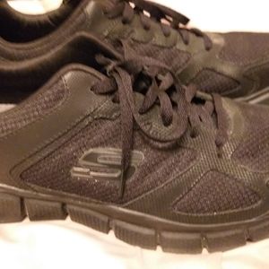 Sketchers Mens Shoes 11 Black